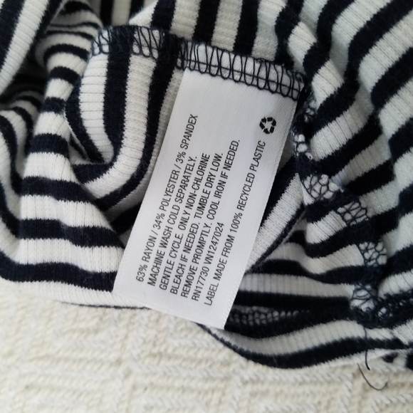 A New Day Brand Black & White Top - Picture 4 of 6